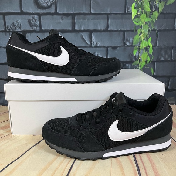 Nike Other - Nike MD Runner 2